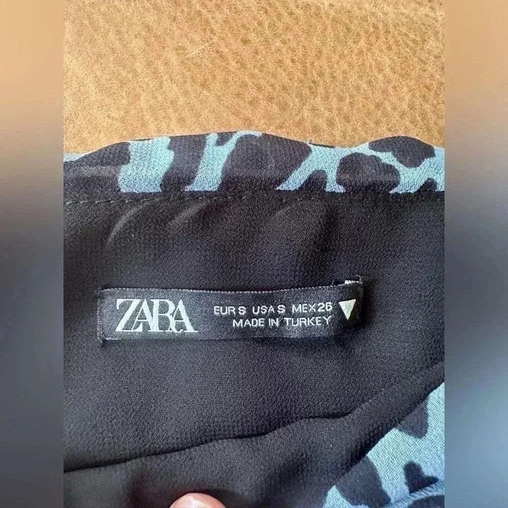 ZARA Women's Blue Animal Print Balloon Long Sleeve Pleated Crop Blouse Top Sz S - Picture 5 of 11